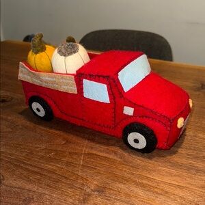 AUTUMN RED FELT Truck